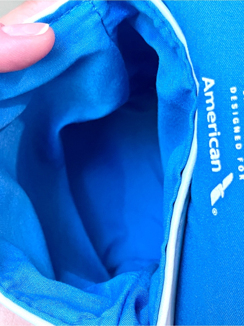 Raven + Lily x American Airlines Flagship Crossbody Bag Blue - Picture 7 of 7